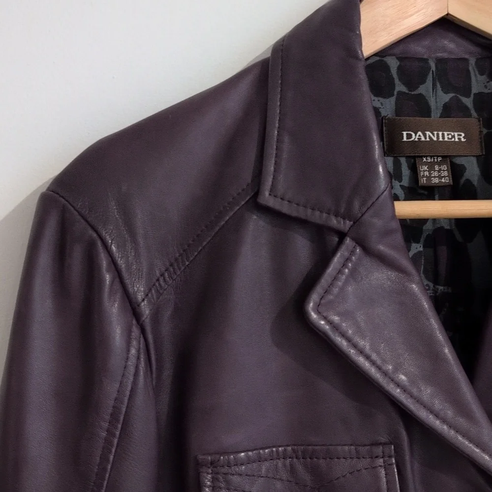 Danier Y2K Plum Purple Leather Safari Field Jacket SIze XS P2P 19" - Picture 4 of 11